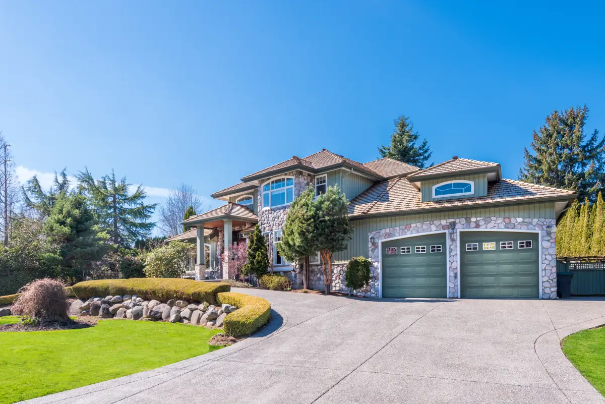 The Lynnwood Listing Trap: High Interest, Low Applications, and How to Flip It